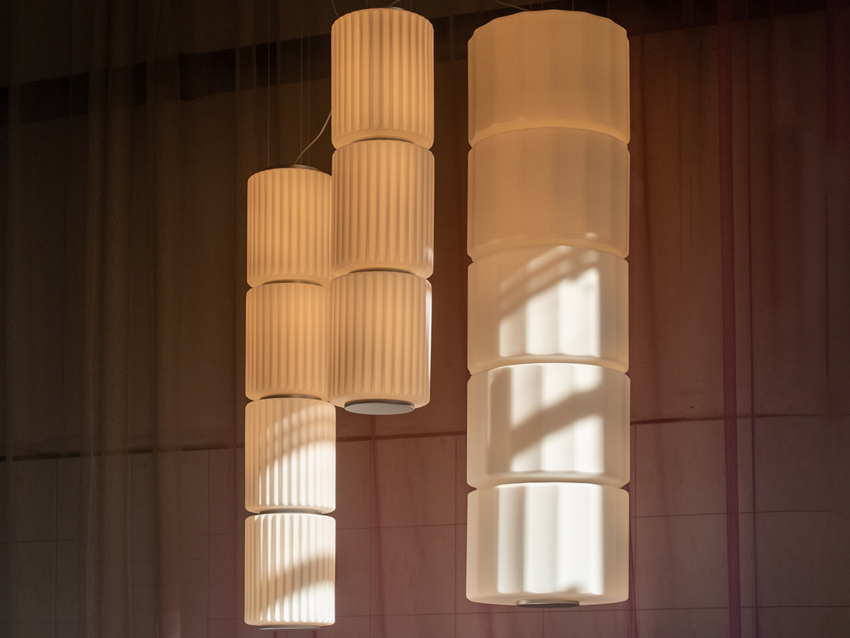 A-N-D Column 175 Vertical P 4 Suspension Lamp