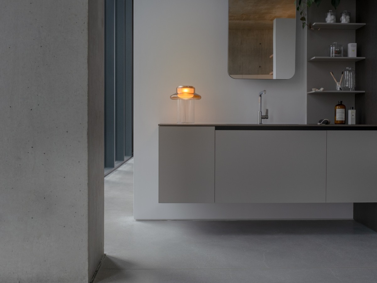 A-N-D Pace 28 T Table Lamp