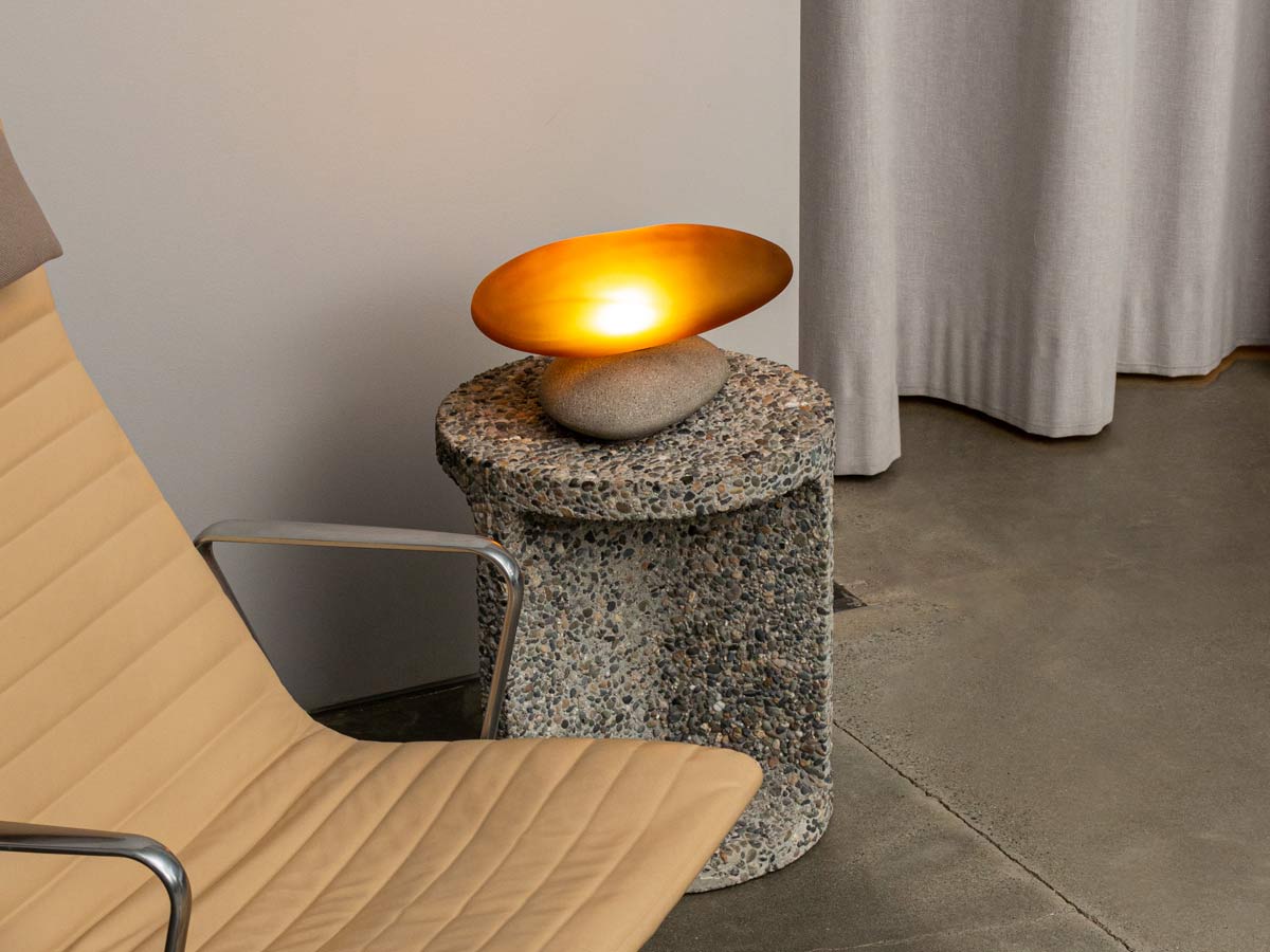 A-N-D Pebble B Lampe A Poser