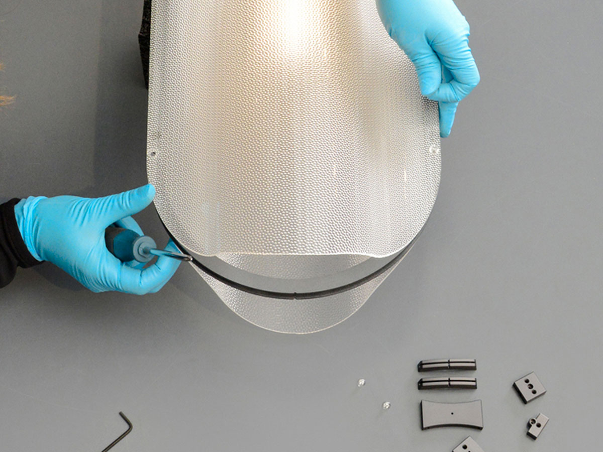 A-N-D Vale 2 Horizontal Side To Side Suspension Lamp