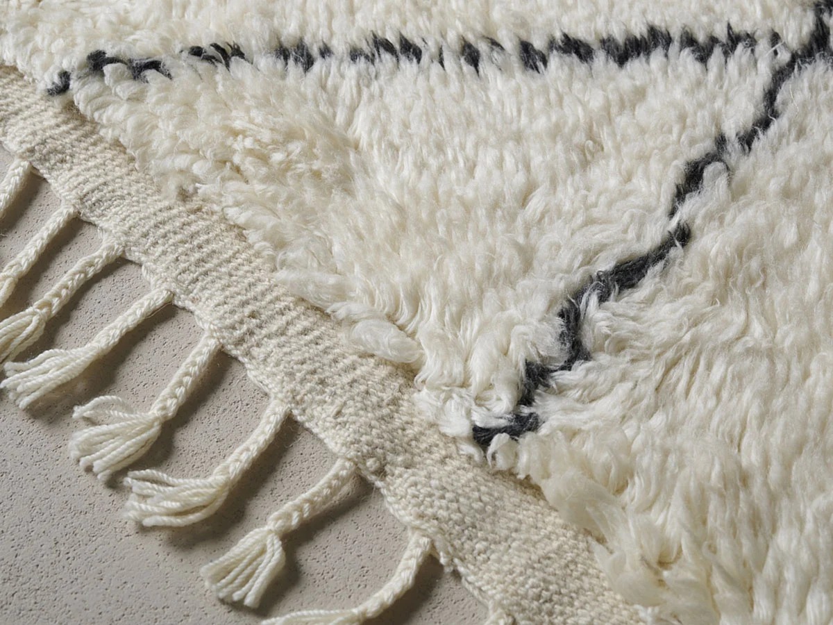 Amini Nomadic 250 X 300 Cm Ivory Dark Grey