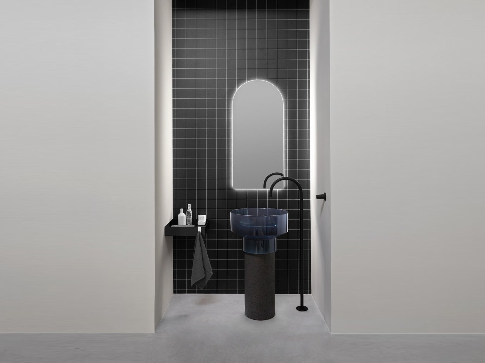 Antoniolupi Borghi Pedestal Washbasin