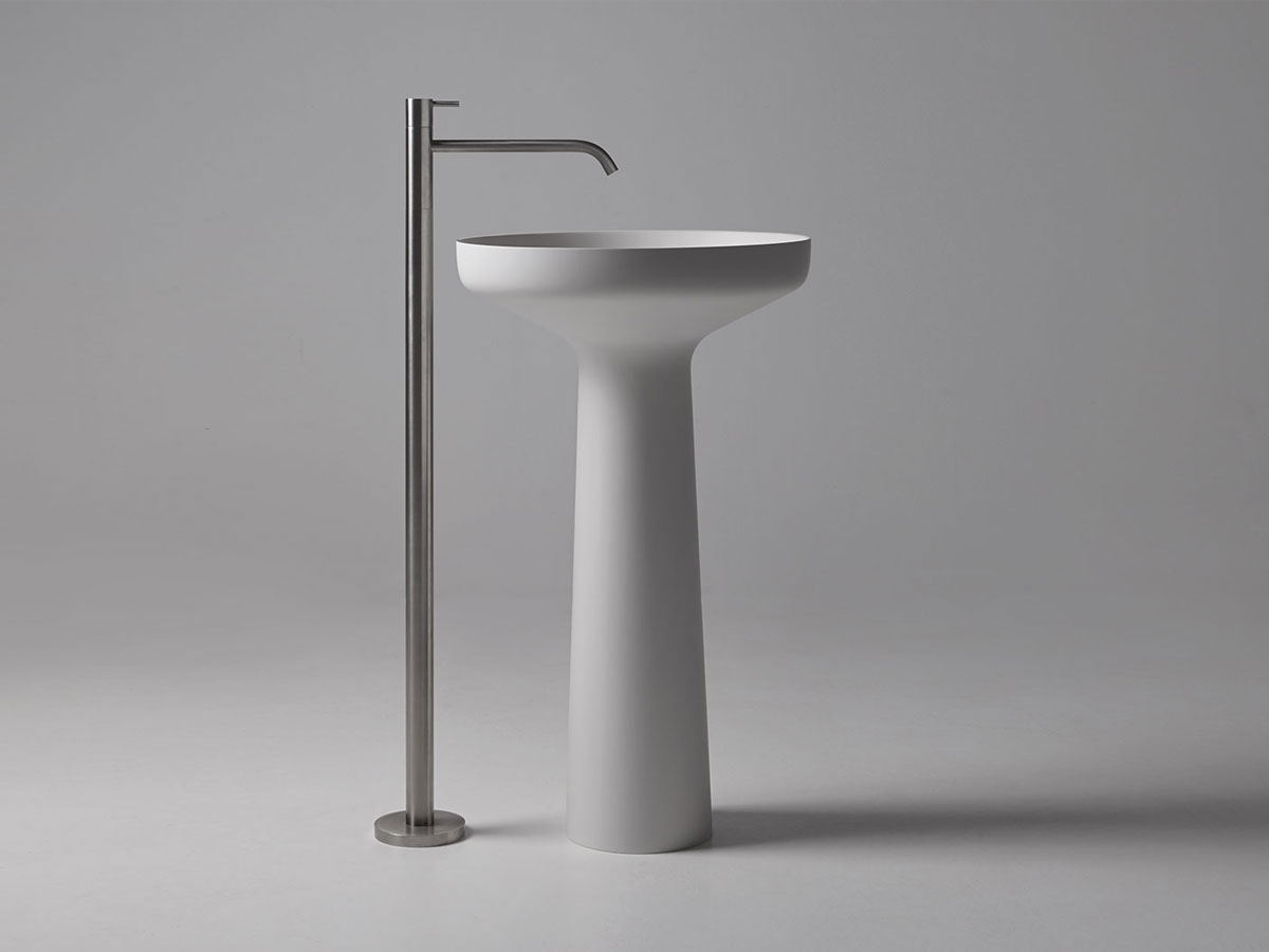 Antoniolupi Essentia Freestanding Single Lever Sink Mixer