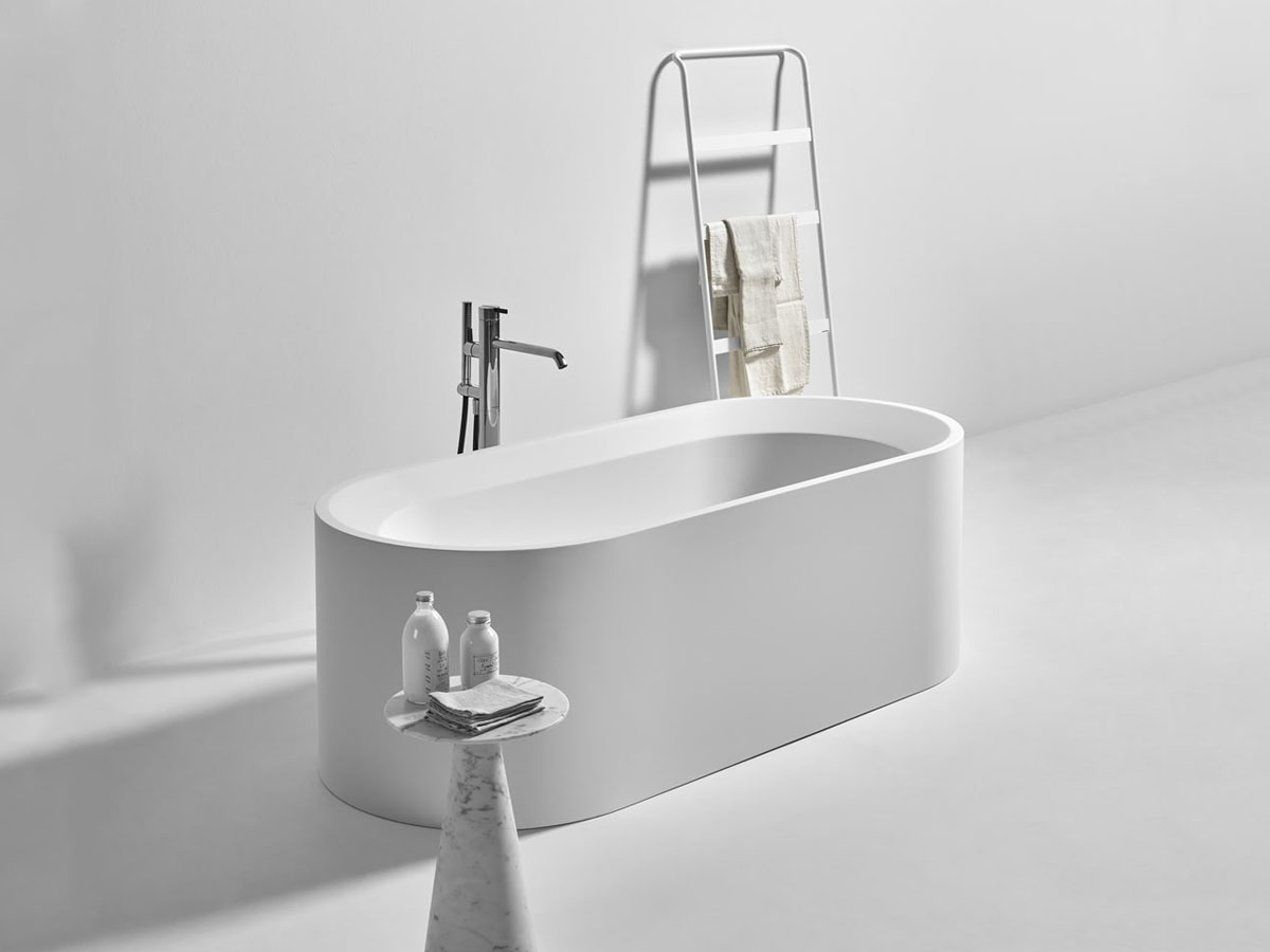 Antoniolupi Oasi Freestanding Oval Bathtub