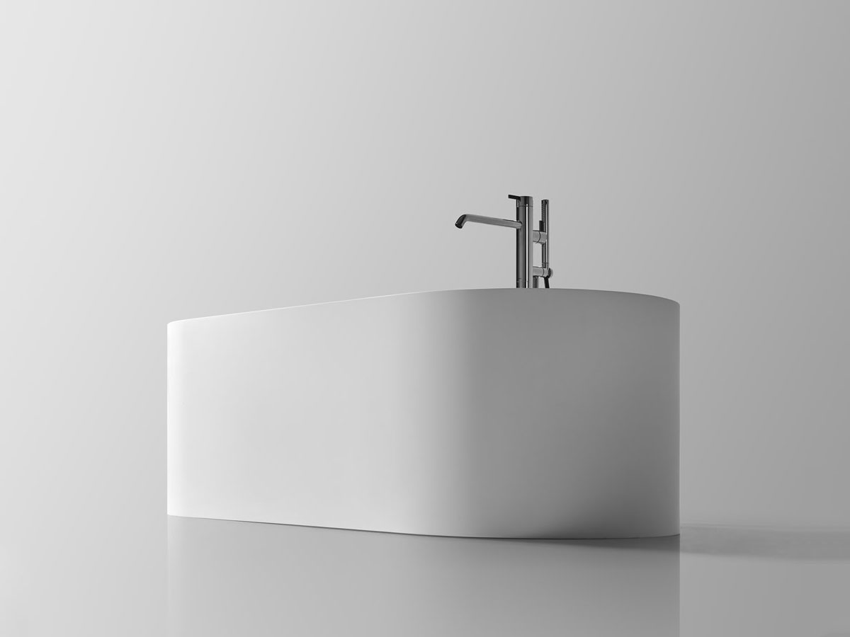 Antoniolupi Oasi Freestanding Oval Bathtub