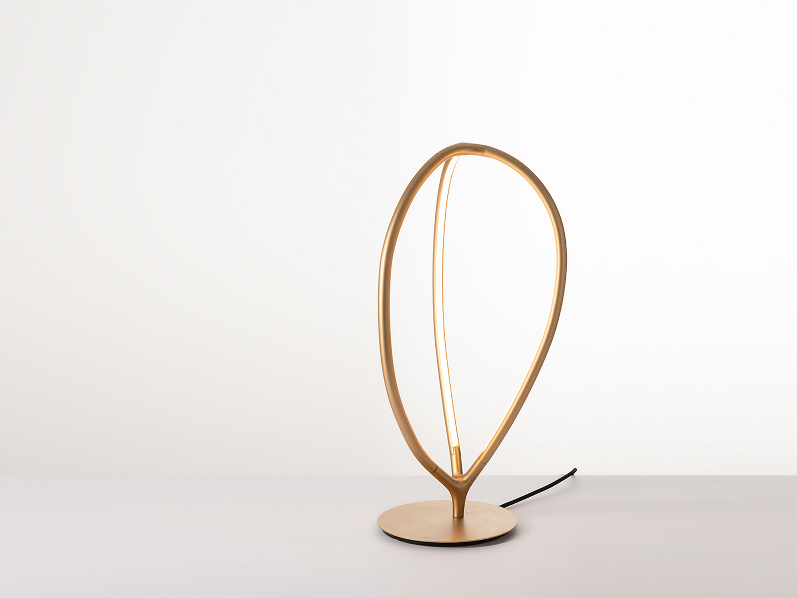 Artemide Arrival Table Lamp