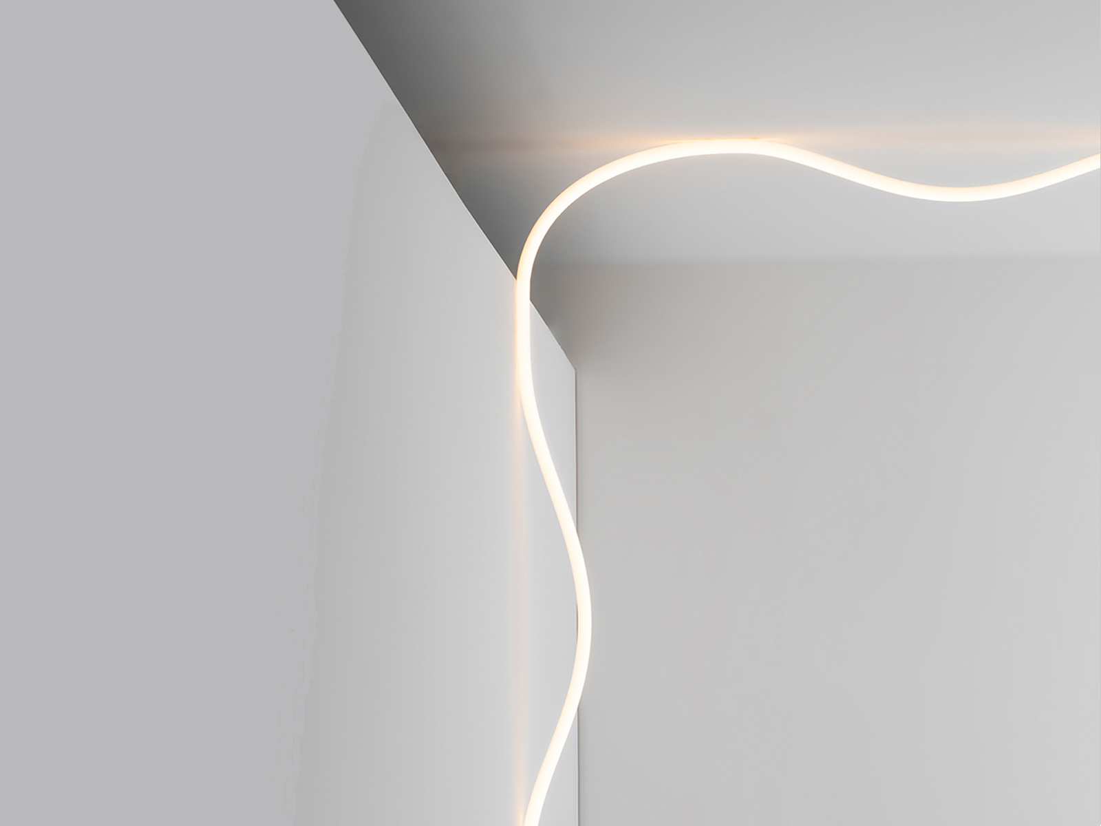 Artemide La Linea Architectural Lamp