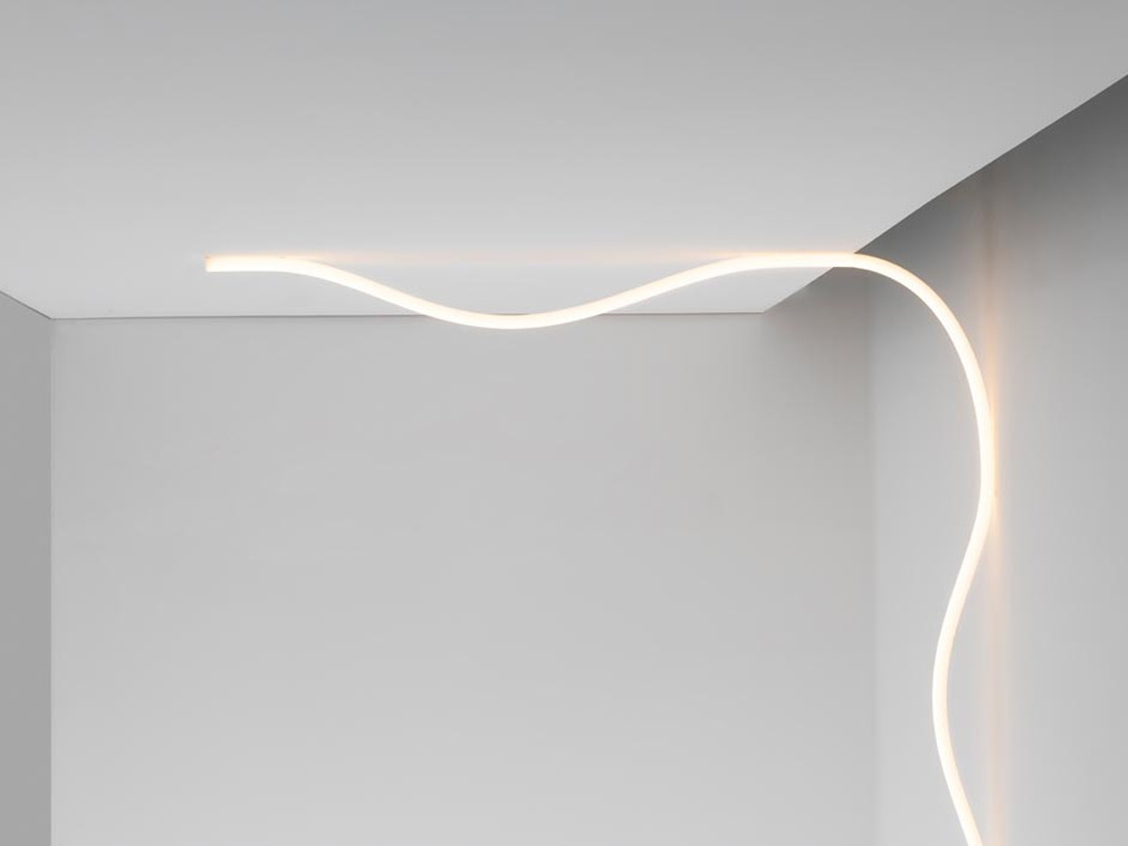 Artemide La Linea Architectural Lamp
