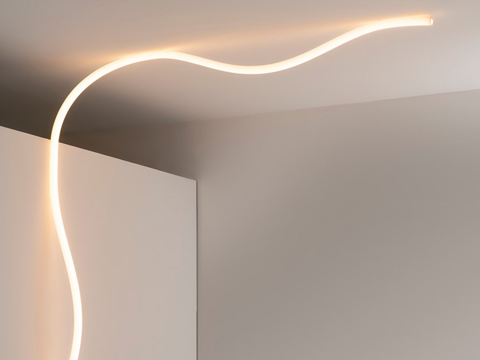 Artemide La Linea Architectural Lamp