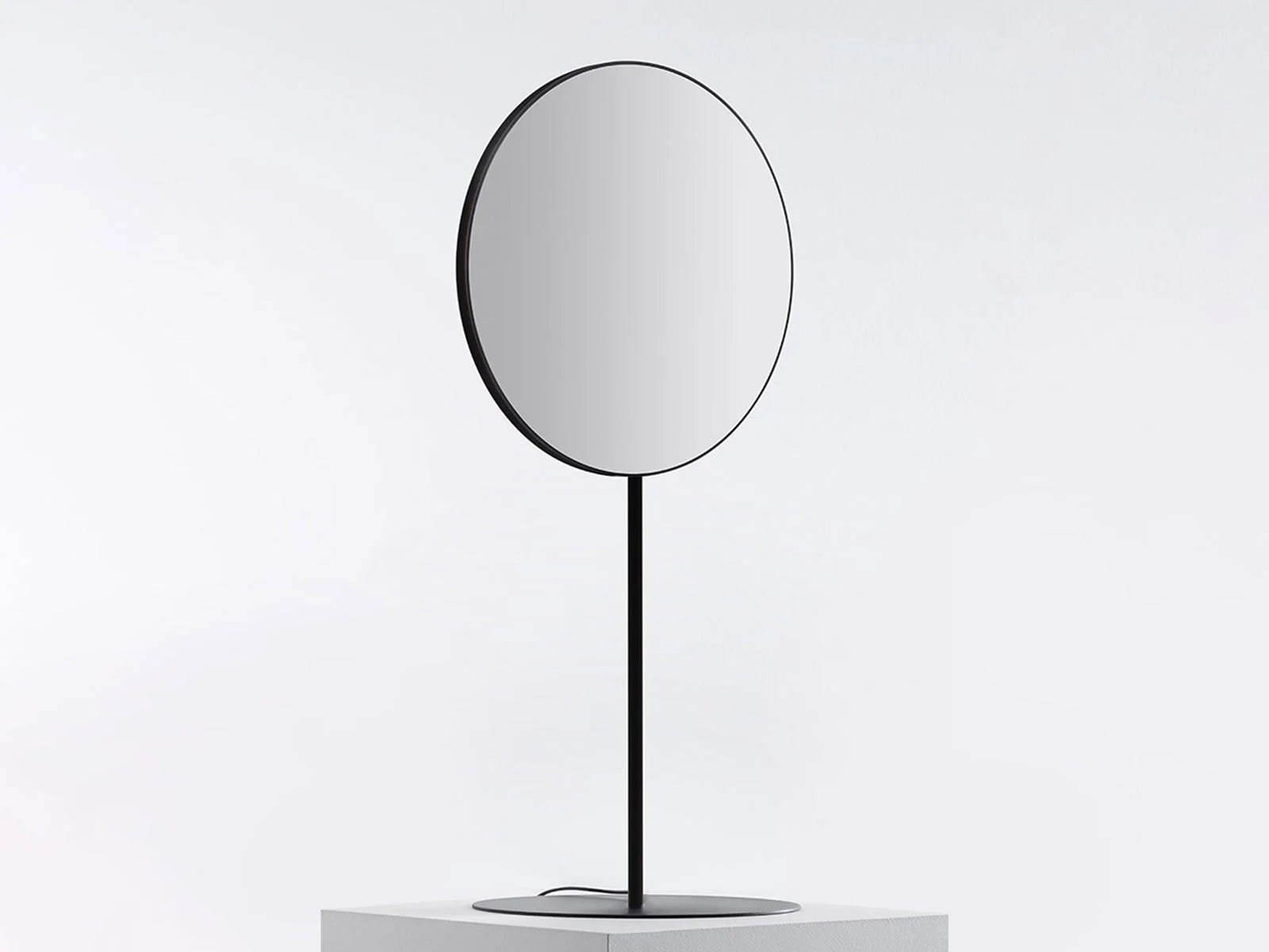 Artemide Seores Floor Lamp 180