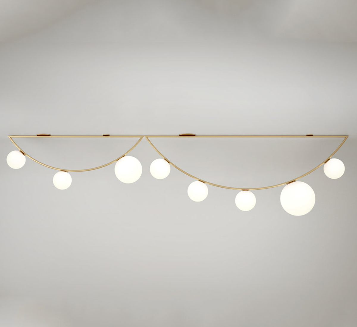 Atelier Areti Girlande 5 Globes White Suspension Lamp