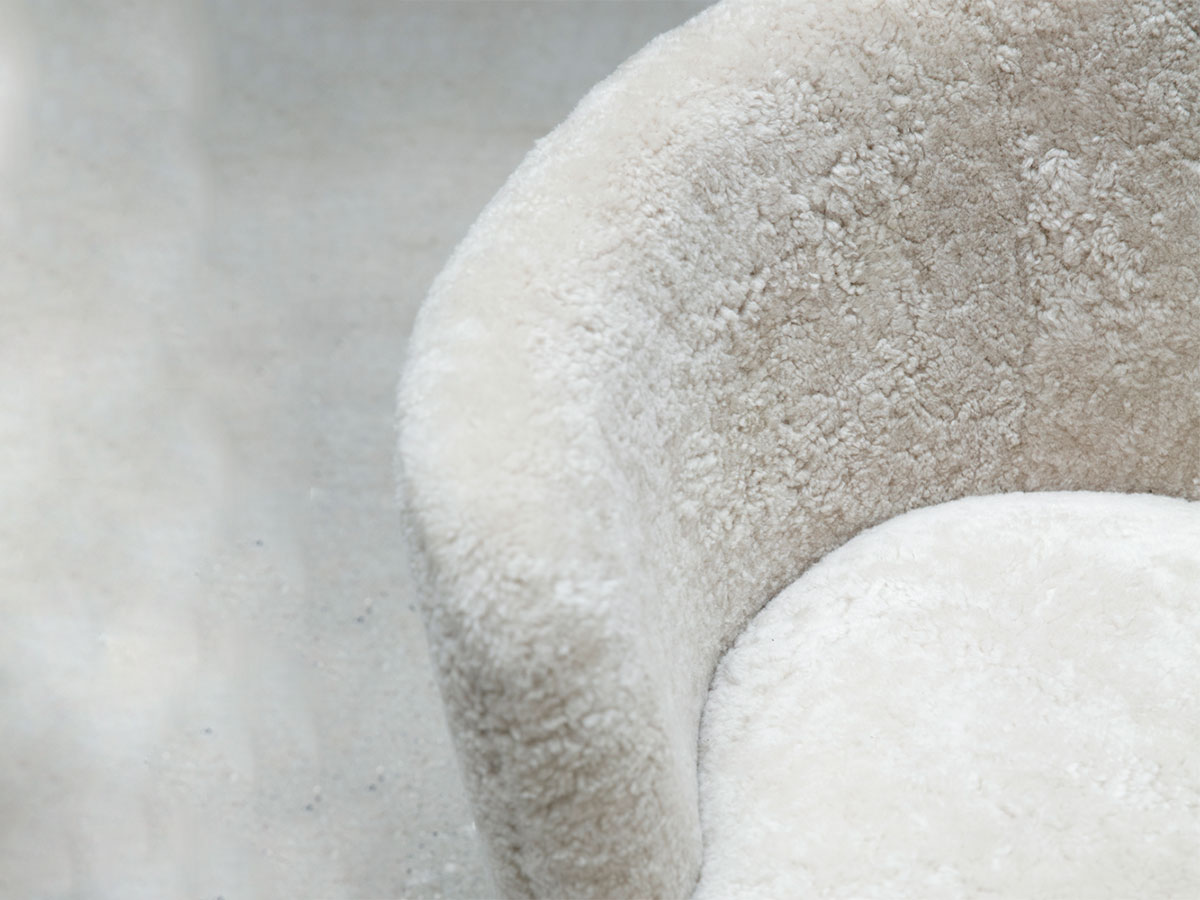 Audo Copenhagen Mingle Sofa Sheepskin
