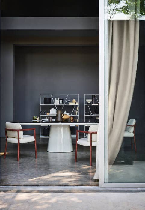 B B Italia Allure O Table