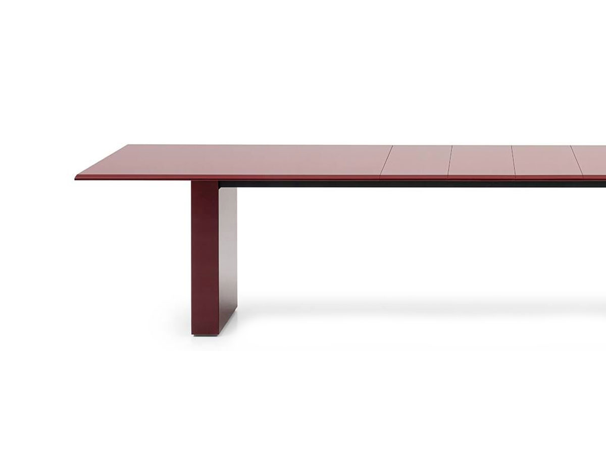 B B Italia Assiale Extendable Table