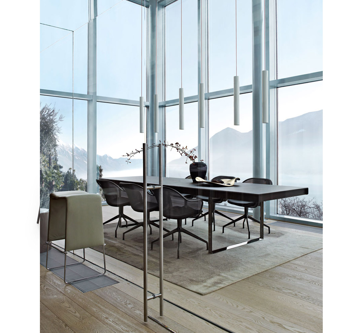 B B Italia Athos 12 Table Fixed 200cm