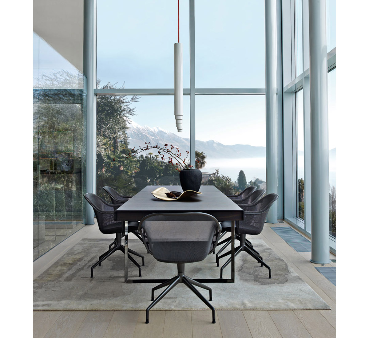 B B Italia Athos 12 Table Fixed 200cm