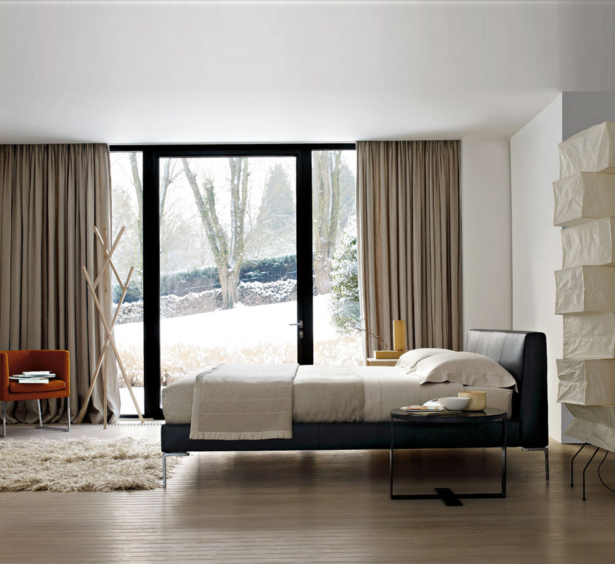 B B Italia Charles Double Bed