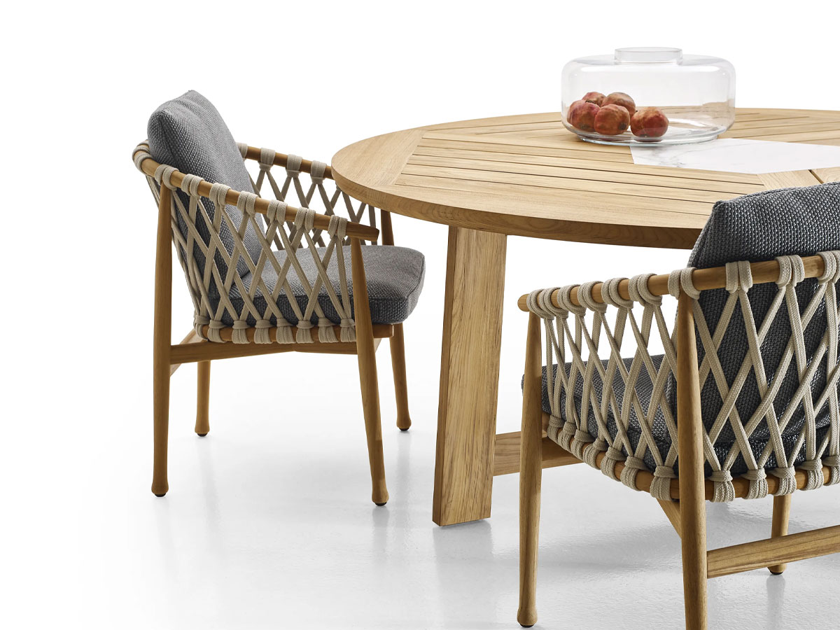 B B Italia Ginestra Outdoor Round Table