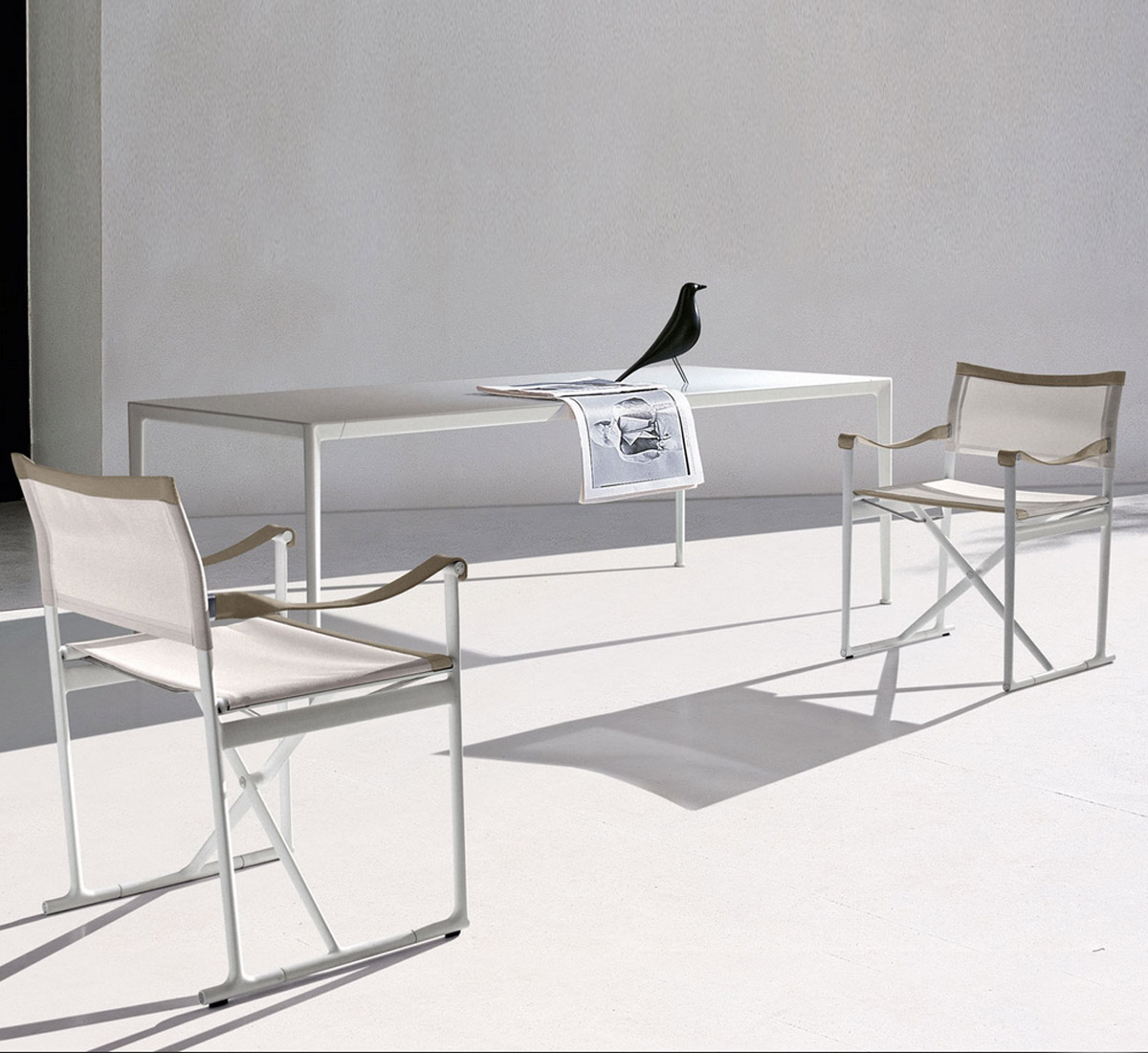 B B Italia Mirto Outdoor Table