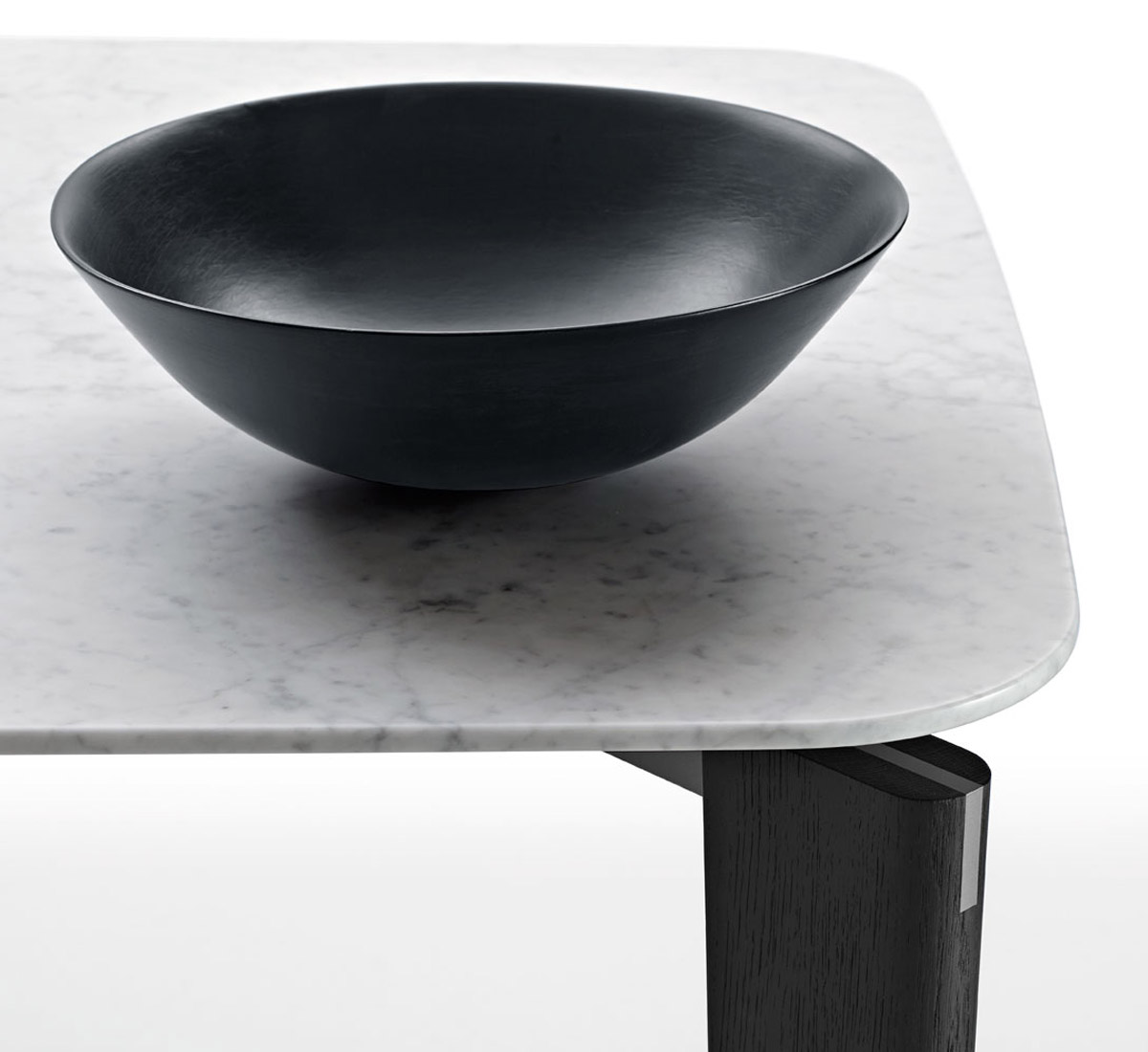 B B Italia Oskar Table