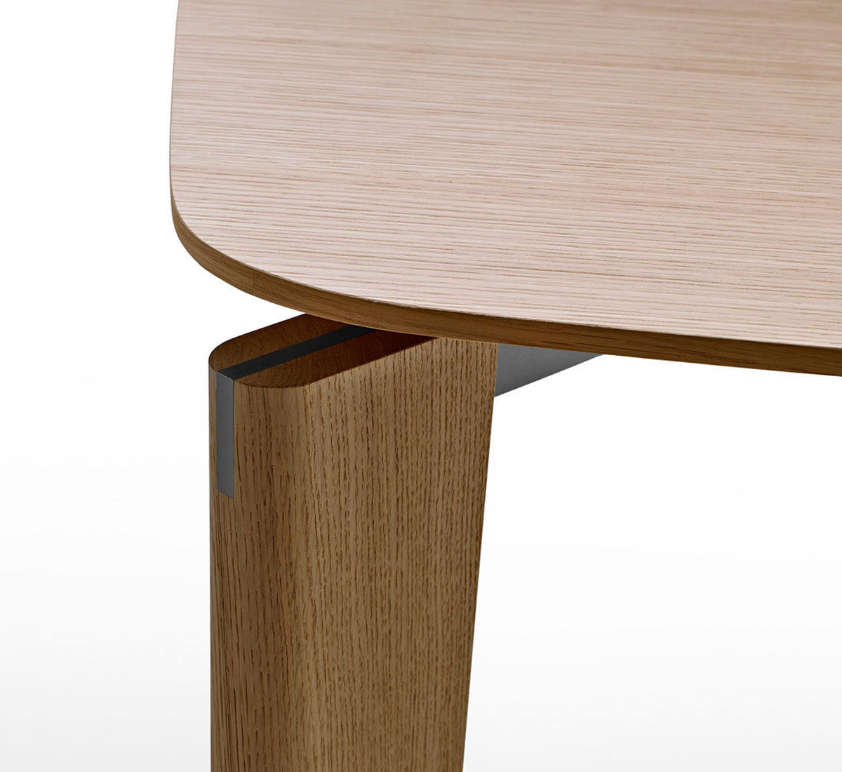 B B Italia Oskar Table
