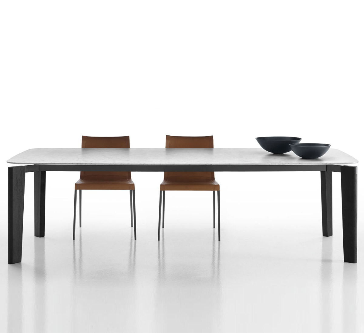 B B Italia Oskar Table