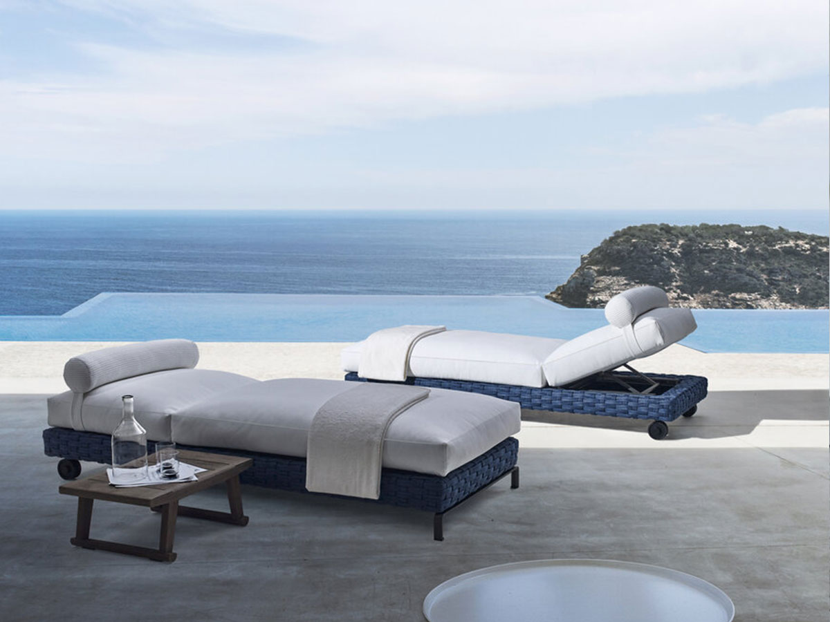 B B Italia Ray Outdoor Chaise Longue With Wheels