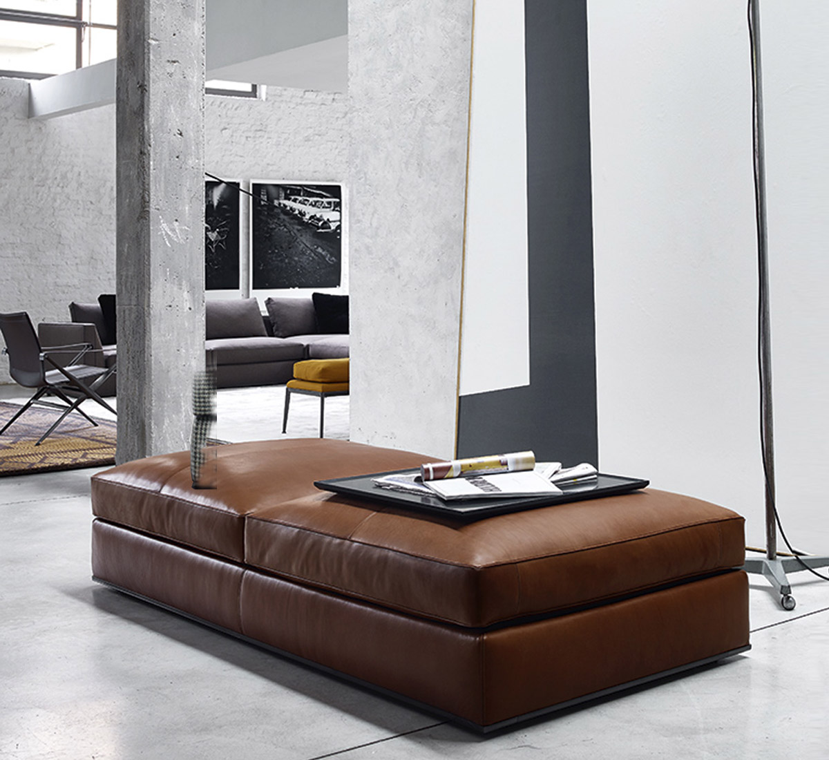 B B Italia Richard Pouf