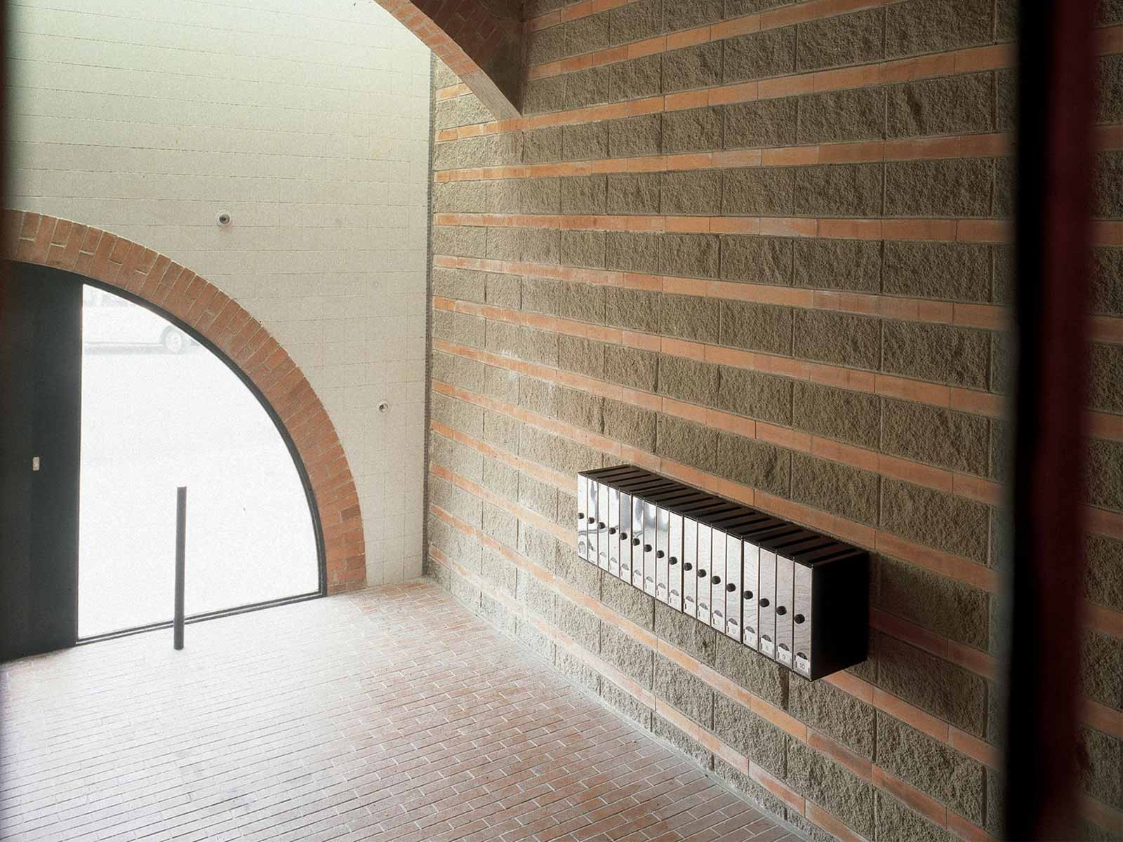Почтовый ящик Barcelona Design Mailbox 3-4-5