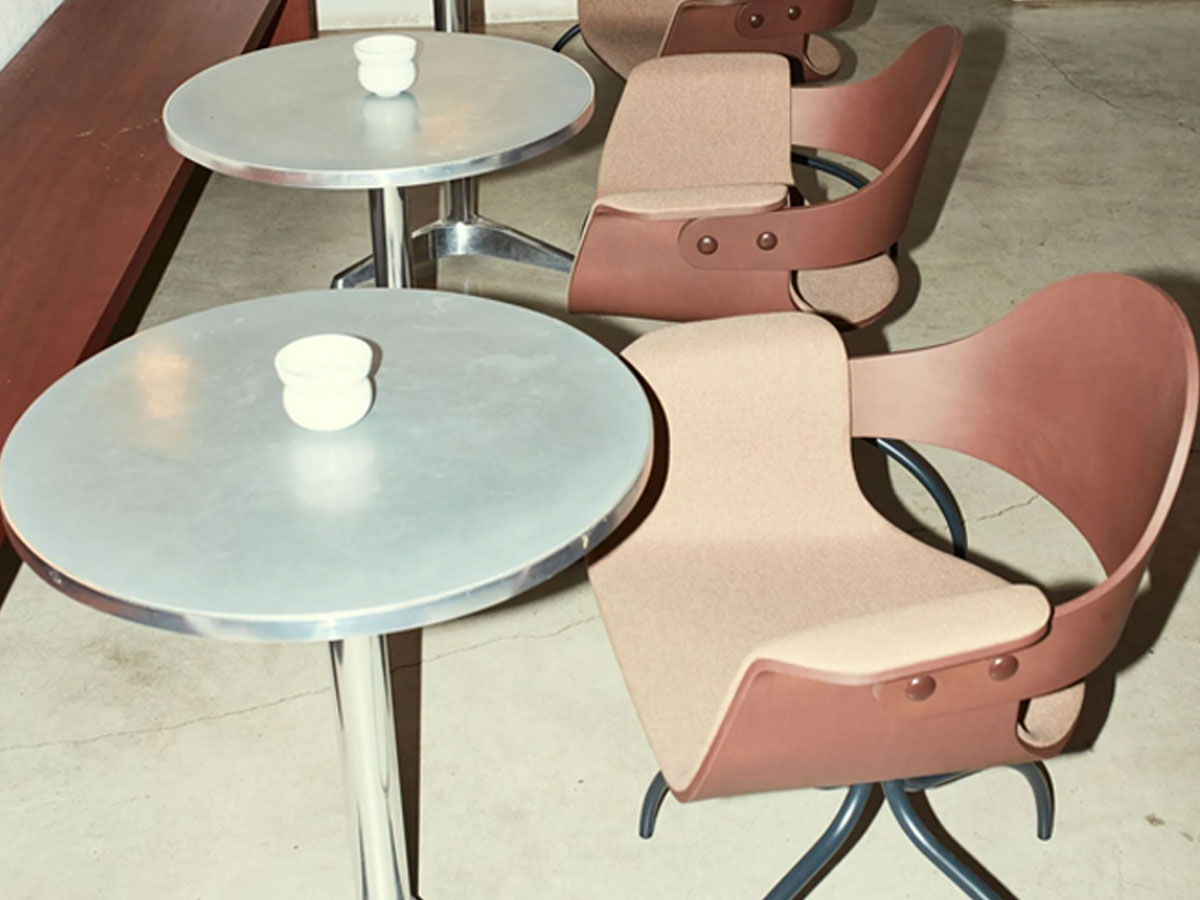 Barcelona Design Showtime Chair Swivel Base