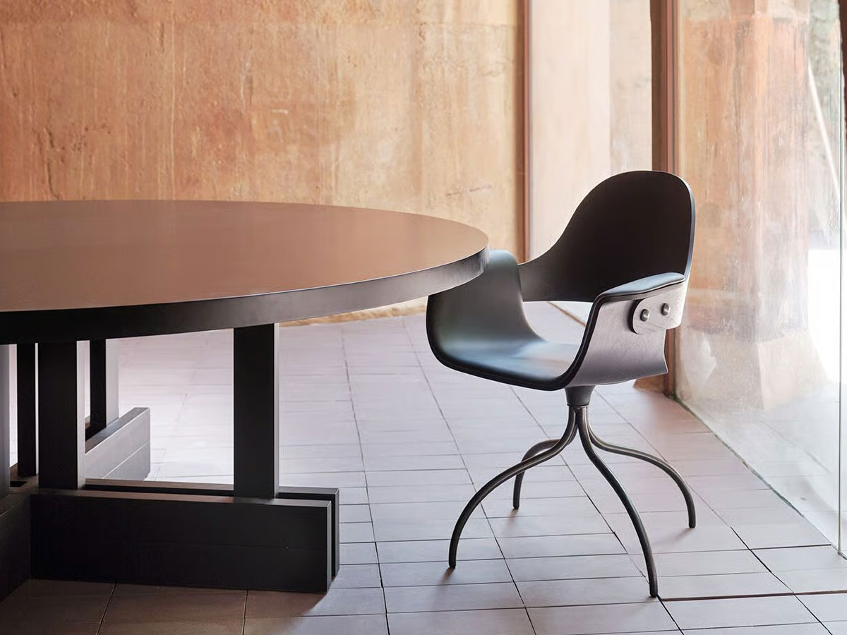 Barcelona Design Showtime Chair Swivel Base