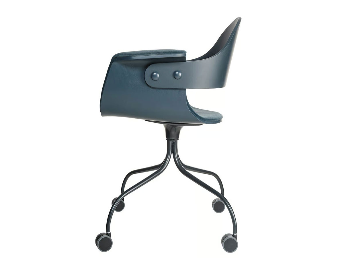 Barcelona Design Showtime Chair Swivel Base With Castors