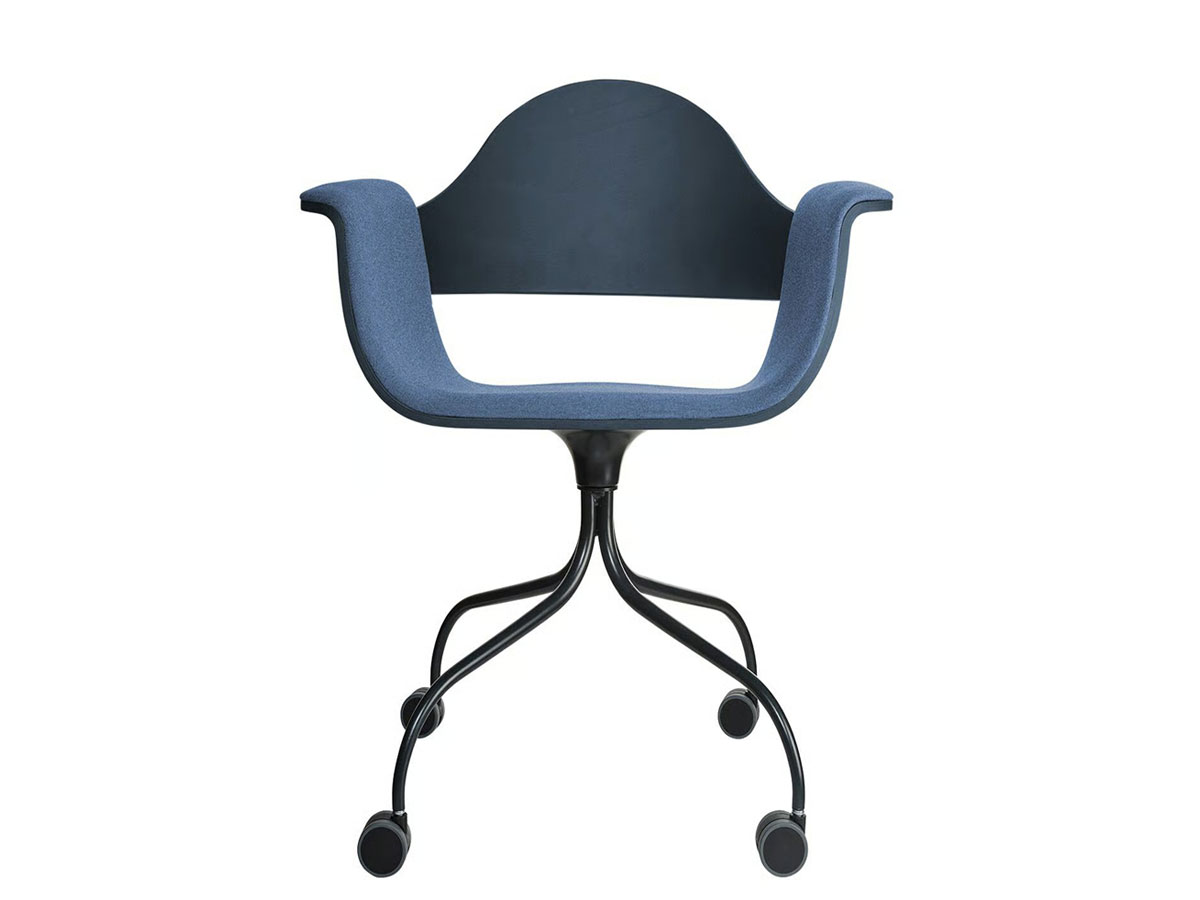 Barcelona Design Showtime Chair Swivel Base With Castors
