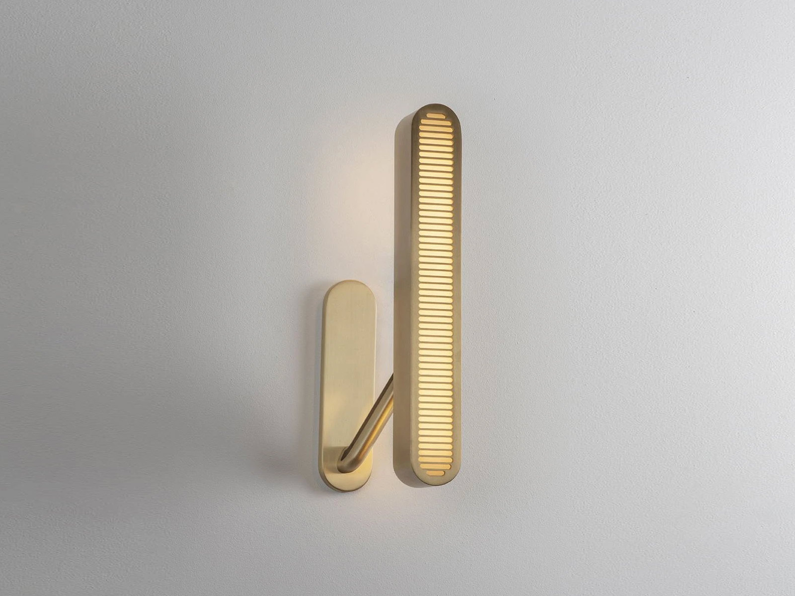 Bert Frank Colt Single Wall Lamp