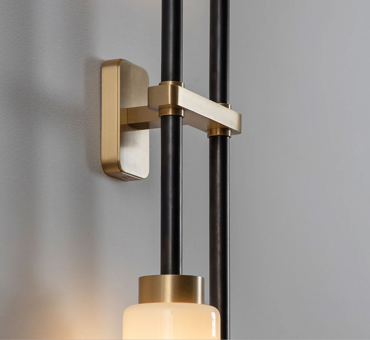 Bert Frank Farol Double Wall Lamp