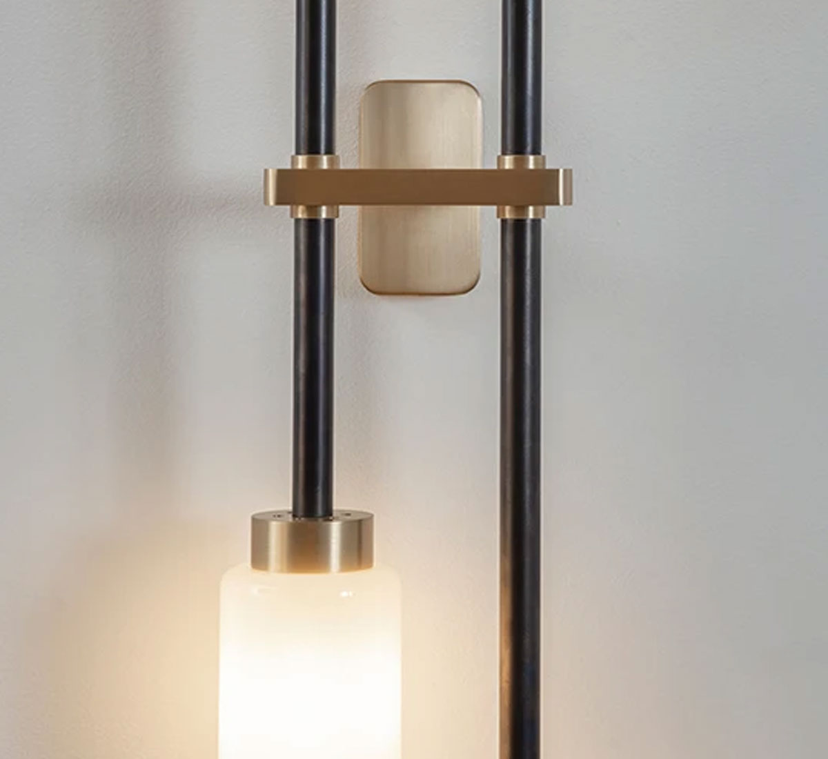 Bert Frank Farol Double Wall Lamp