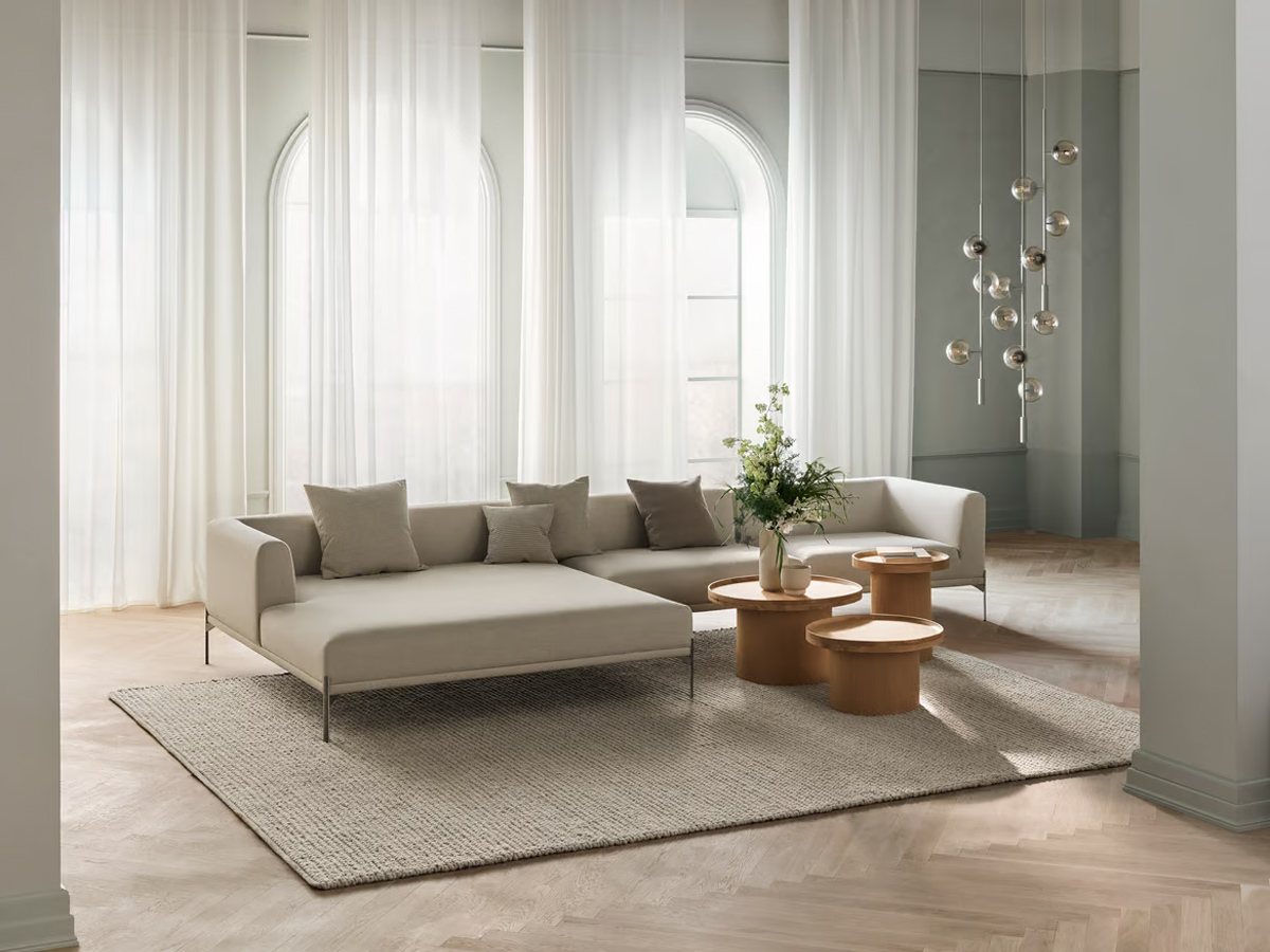 Bolia Caisa Sofa With Large Chaise Longue