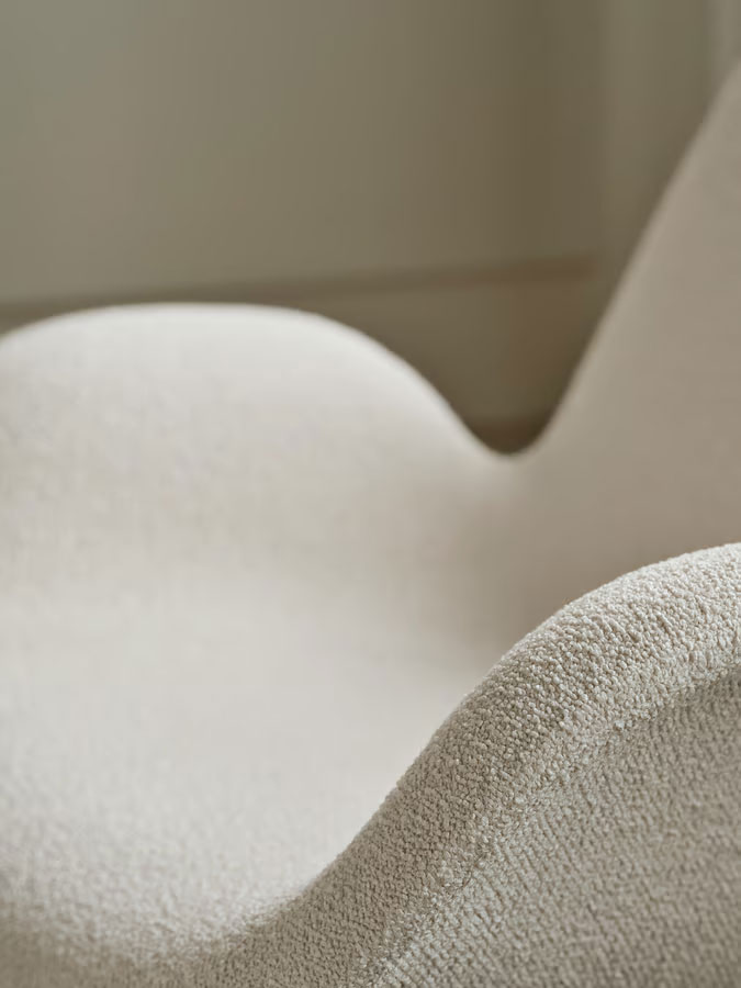 Bolia Seed Armchair Wooden Legs