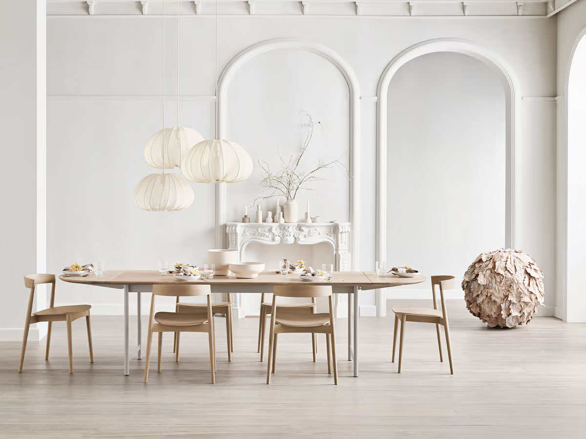 Bolia Track Table Extendable