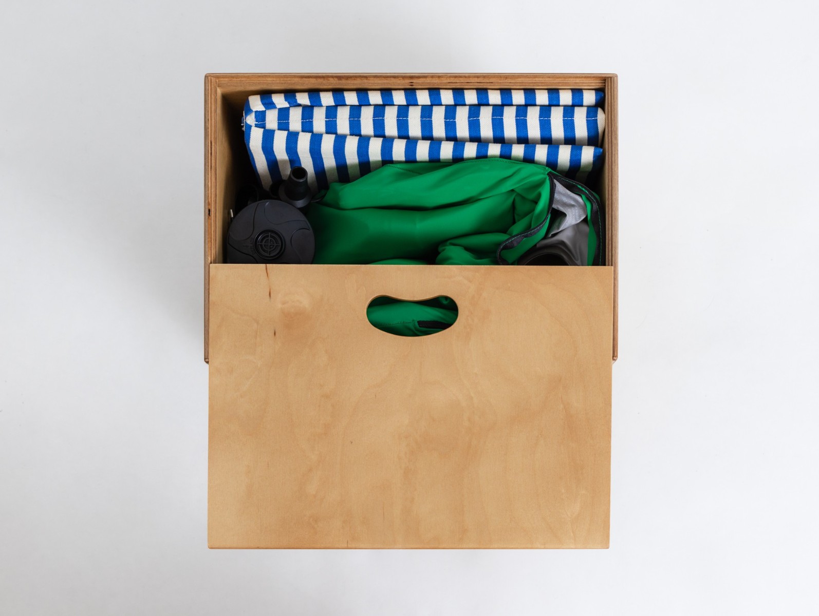 Campeggi Bienvenue Storage Box With Inflatable Mattress