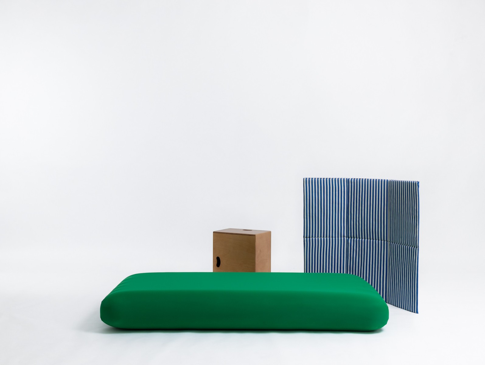 Campeggi Bienvenue Storage Box With Inflatable Mattress
