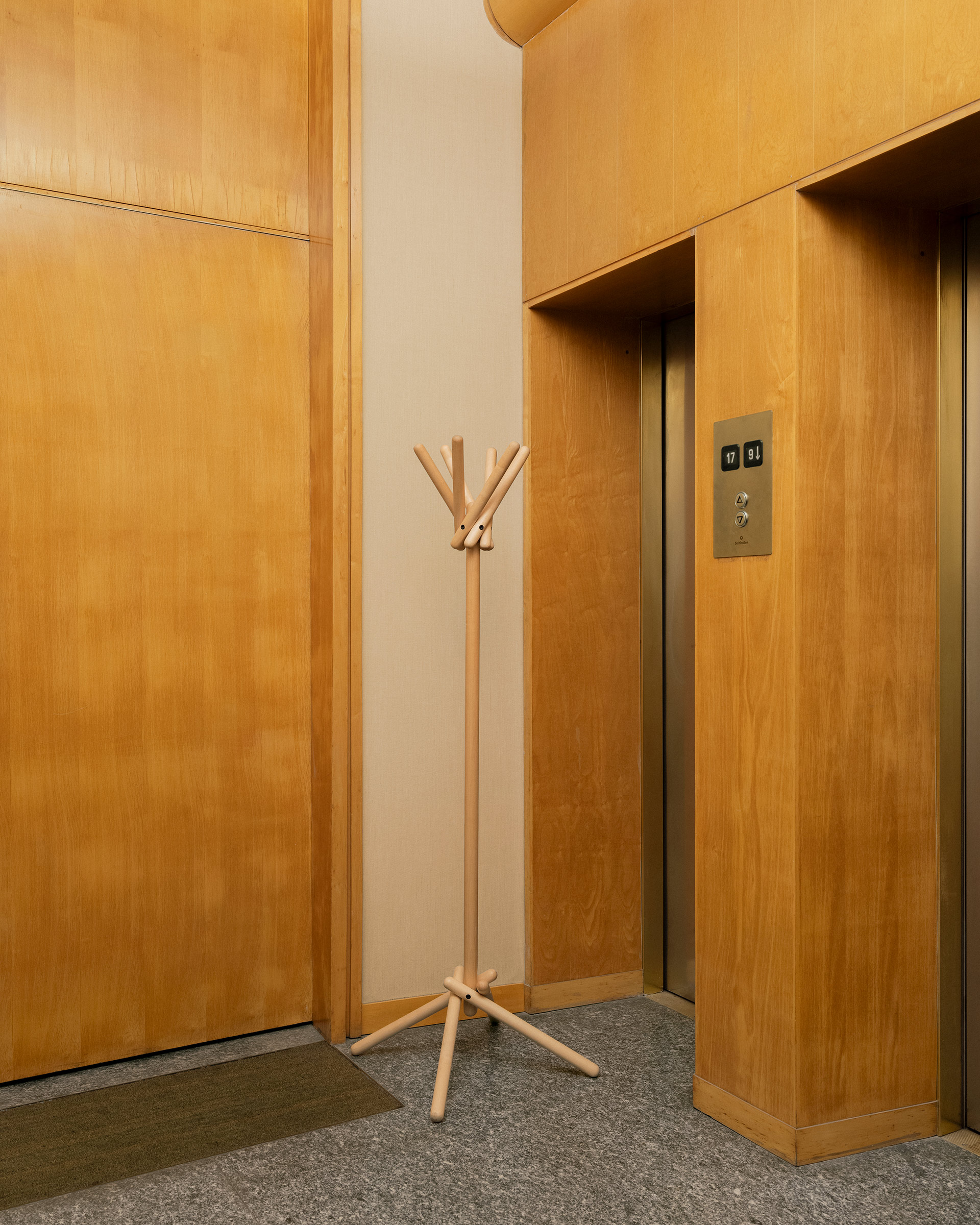 Campeggi Broomstick Uno Coat Rack