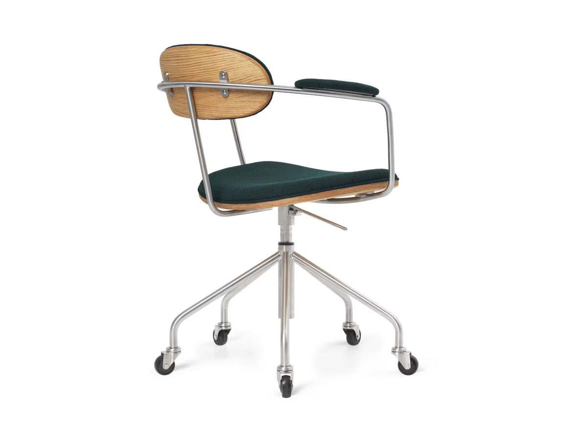 Carl Hansen Son Ch621 Swivel Chair