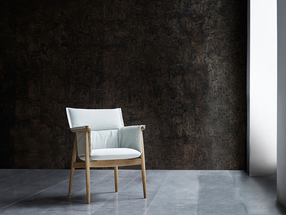 Carl Hansen Son E005 Embrace Chair