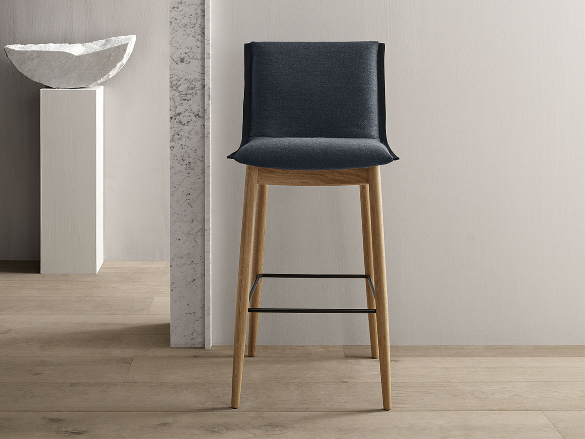 Carl Hansen Son E006 E007 Embrace Bar Stool
