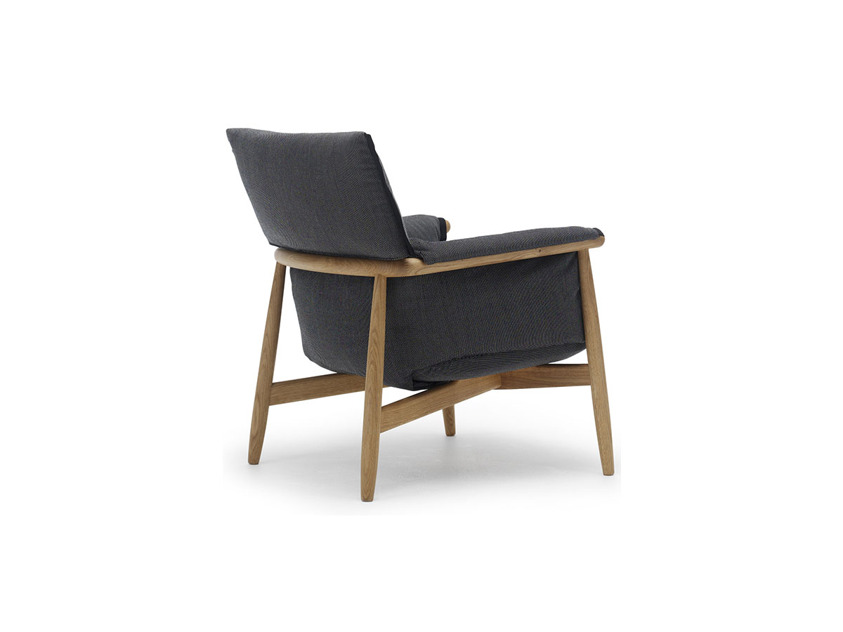 Carl Hansen Son E015 Embrace Lounge Chair