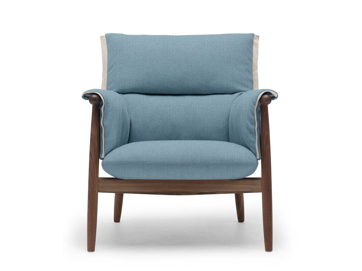 Carl Hansen Son E015 Embrace Lounge Chair