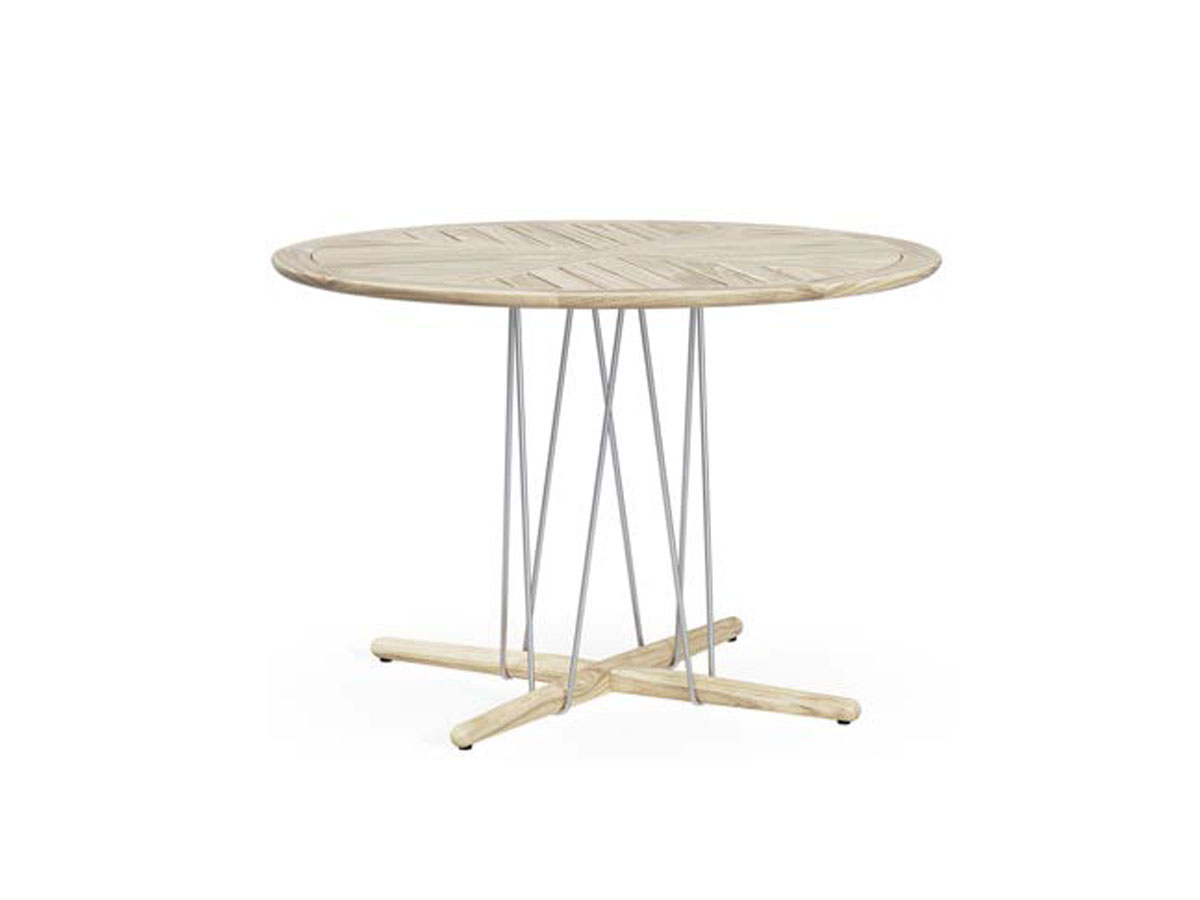 Carl Hansen Son E022 Embrace Table Outdoor
