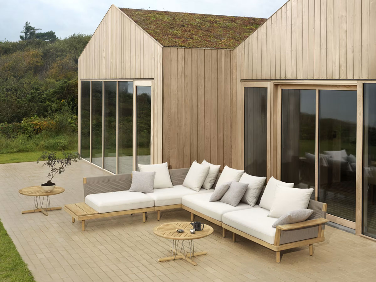 Carl Hansen Son Embrace Corner Sofa With Side Table Outdoor