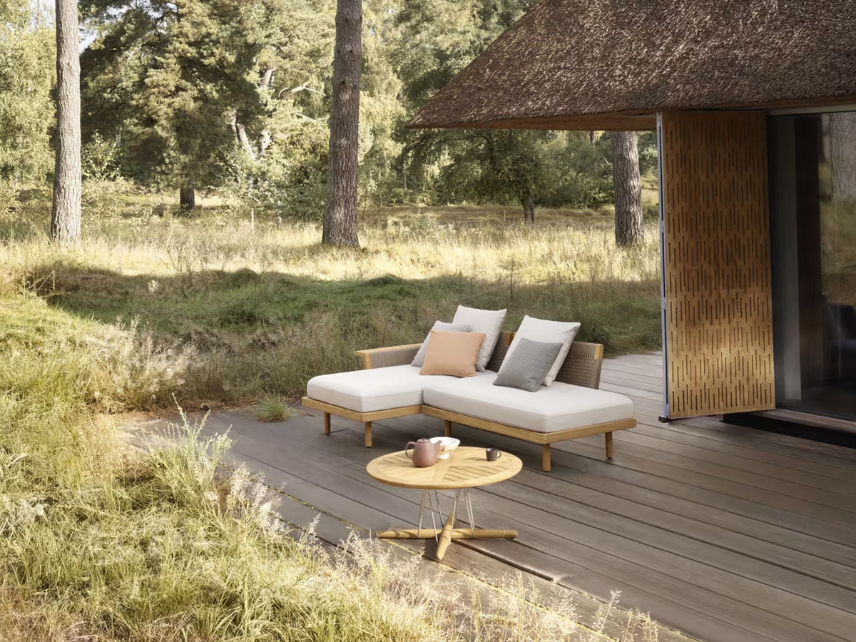 Carl Hansen Son Embrace Sofa With Chaise Lounge And Open End Outdoor